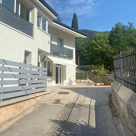 Garda 33 Caprino Veronese Apartamento Exterior foto