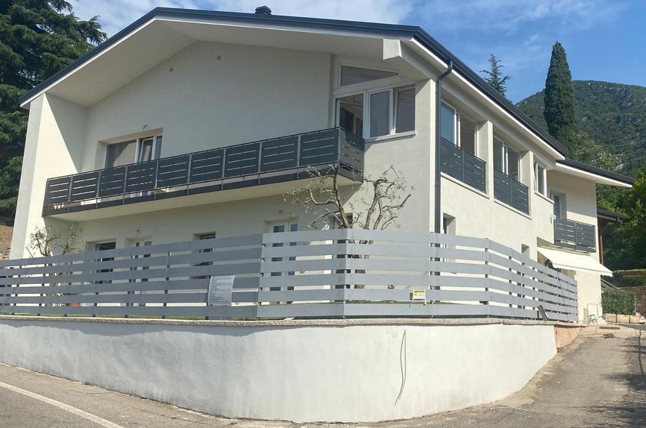 Garda 33 Caprino Veronese Apartamento Exterior foto