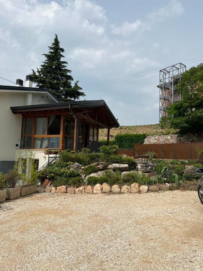 Garda 33 Caprino Veronese Apartamento Exterior foto