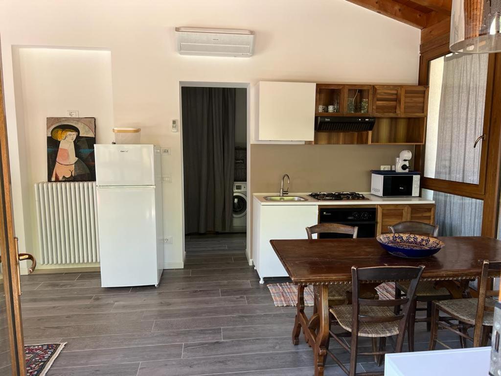 Garda 33 Caprino Veronese Apartamento Exterior foto