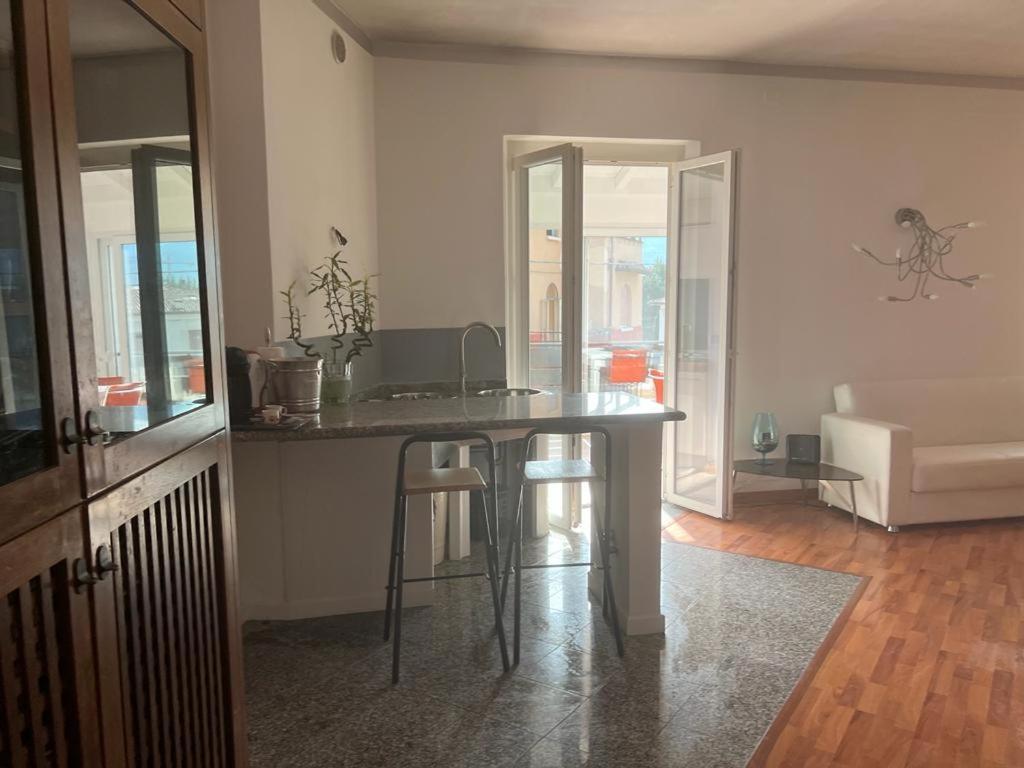 Garda 33 Caprino Veronese Apartamento Quarto foto