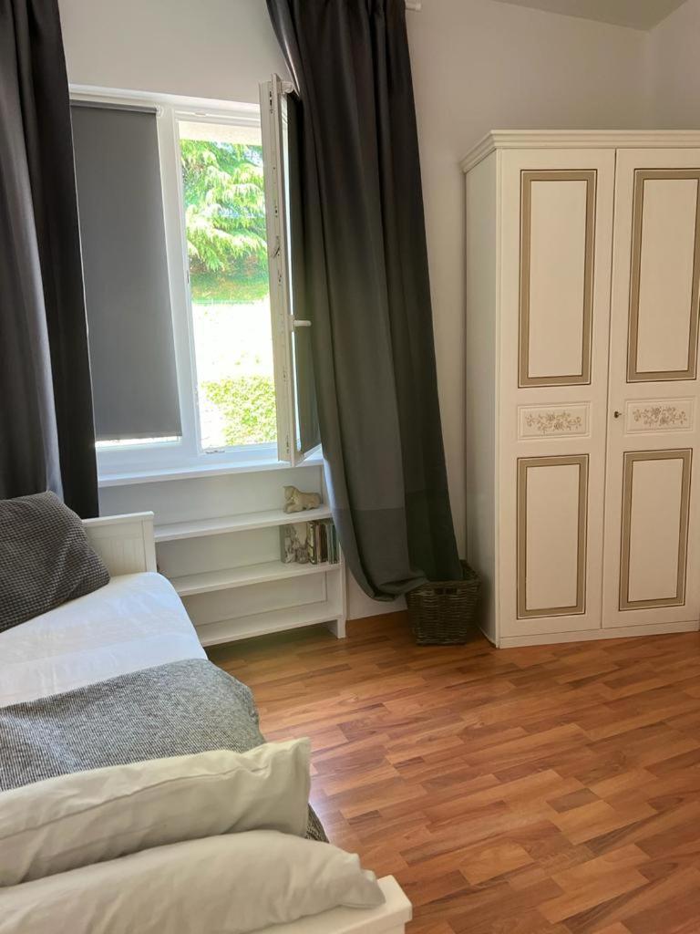 Garda 33 Caprino Veronese Apartamento Quarto foto