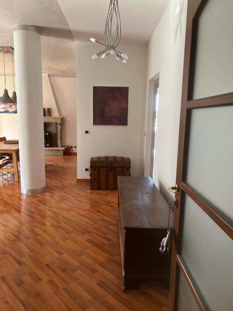 Garda 33 Caprino Veronese Apartamento Quarto foto